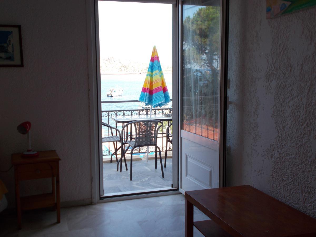 Agelica Apartments Myrties Bagian luar foto
